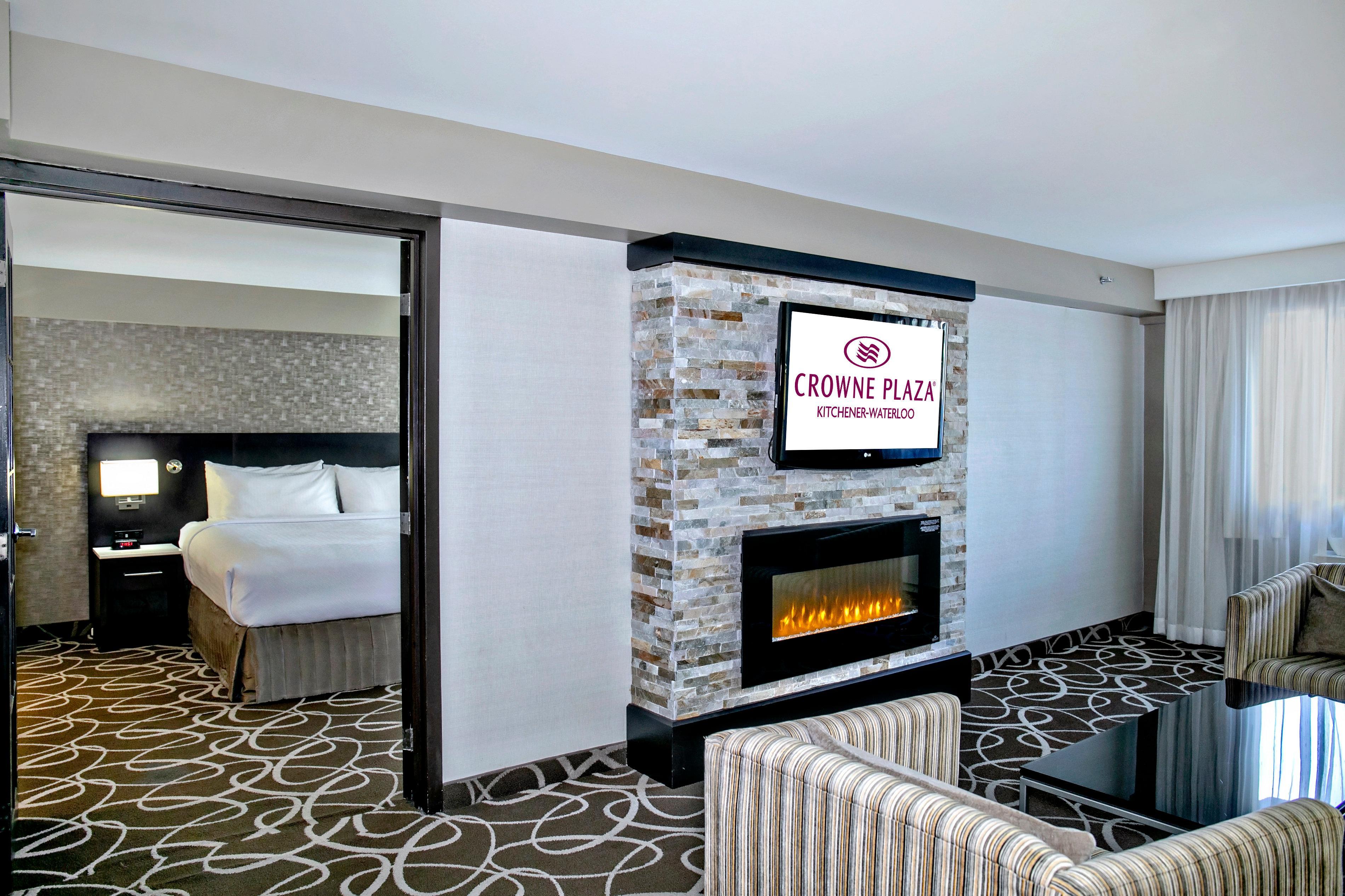 Crowne Plaza Kitchener-Waterloo, An Ihg Hotel Bagian luar foto