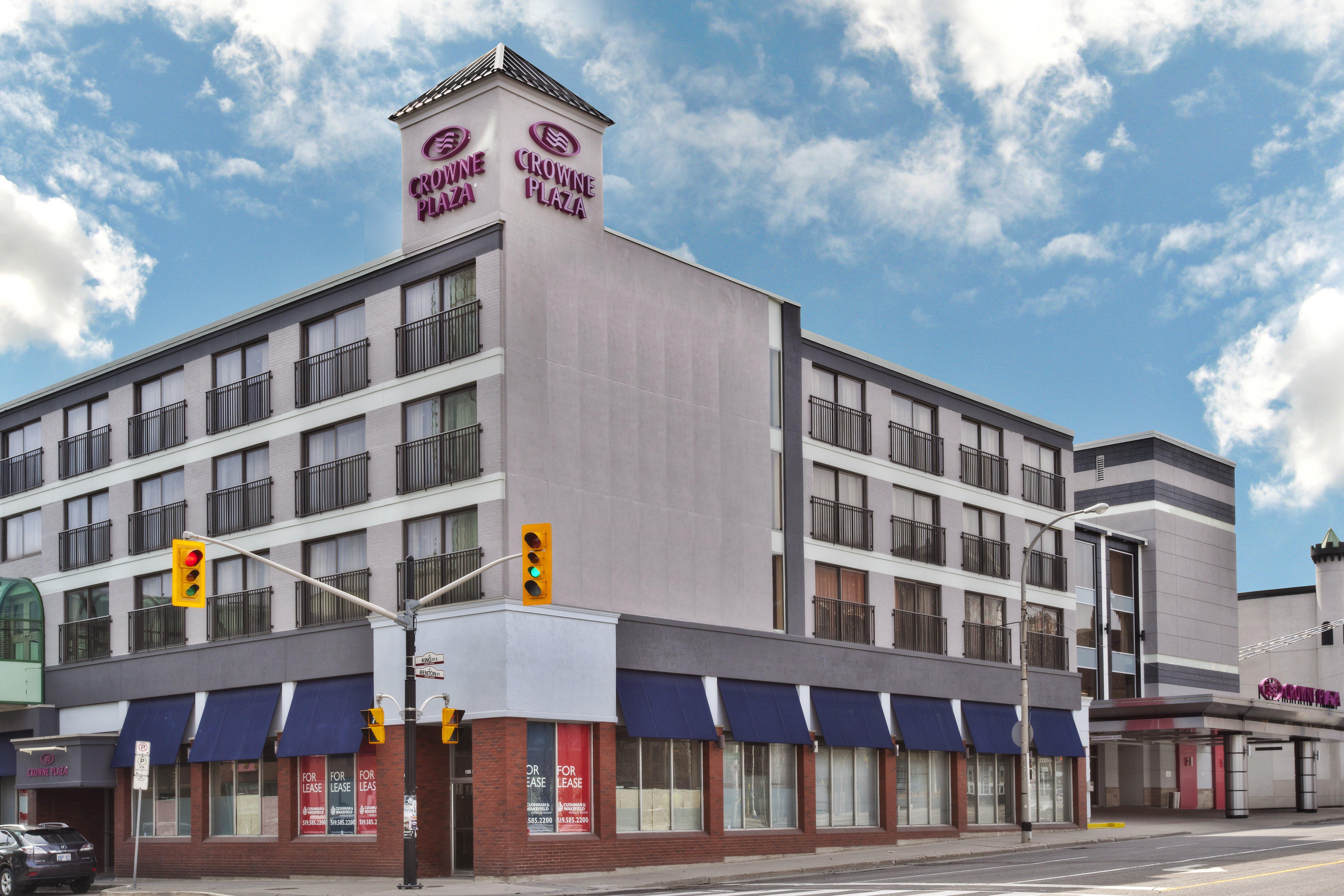 Crowne Plaza Kitchener-Waterloo, An Ihg Hotel Bagian luar foto