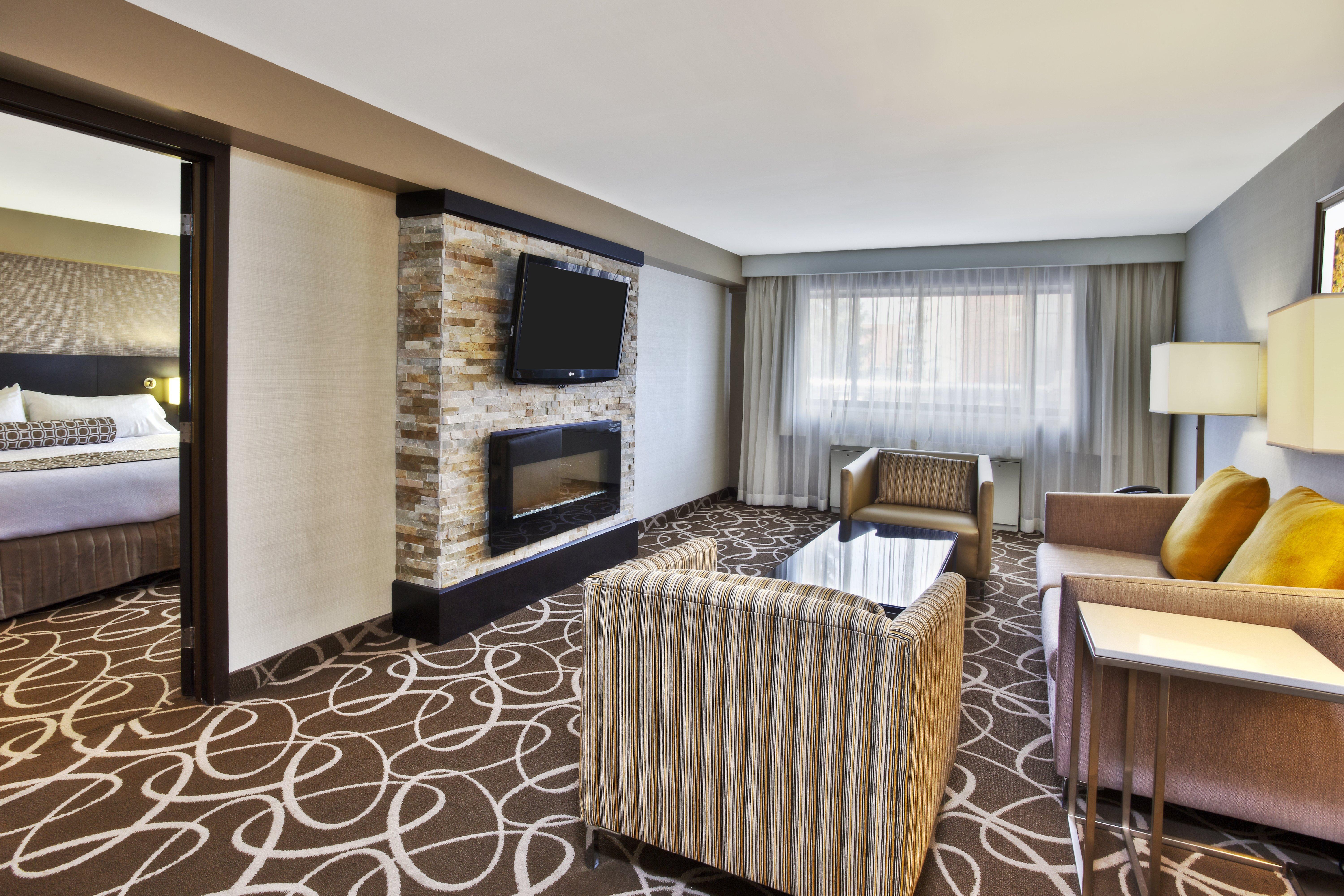 Crowne Plaza Kitchener-Waterloo, An Ihg Hotel Bagian luar foto