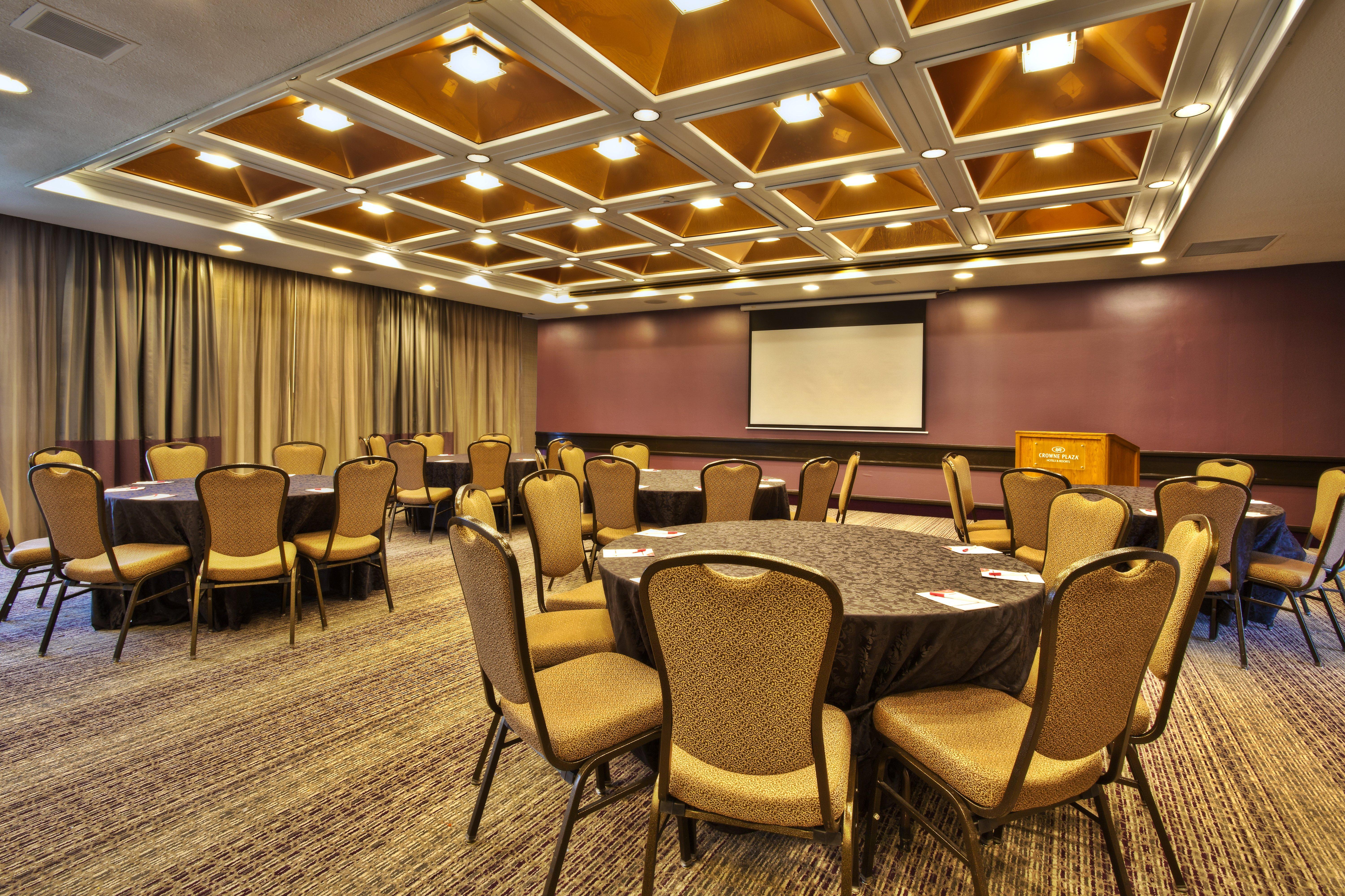 Crowne Plaza Kitchener-Waterloo, An Ihg Hotel Bagian luar foto