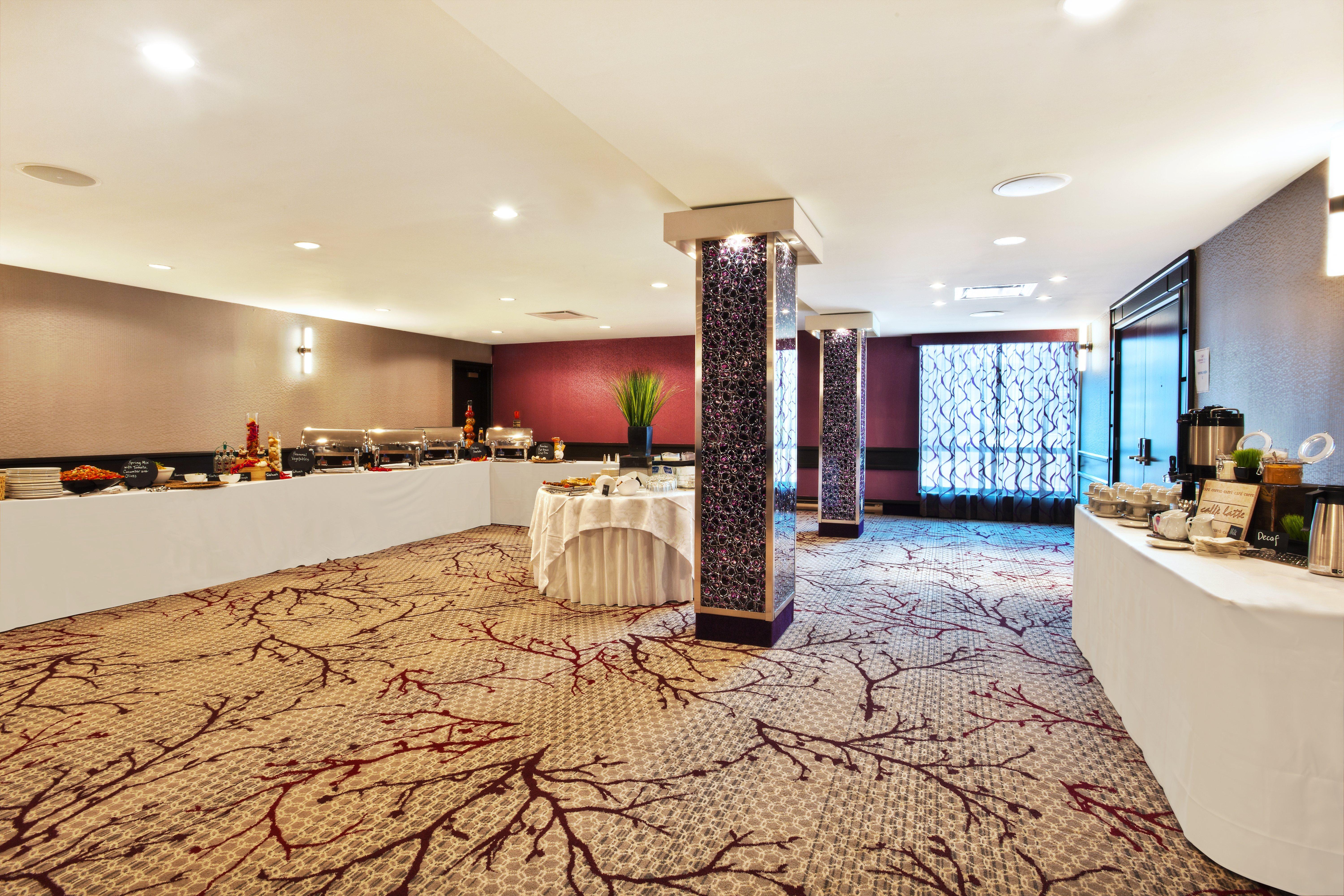 Crowne Plaza Kitchener-Waterloo, An Ihg Hotel Bagian luar foto