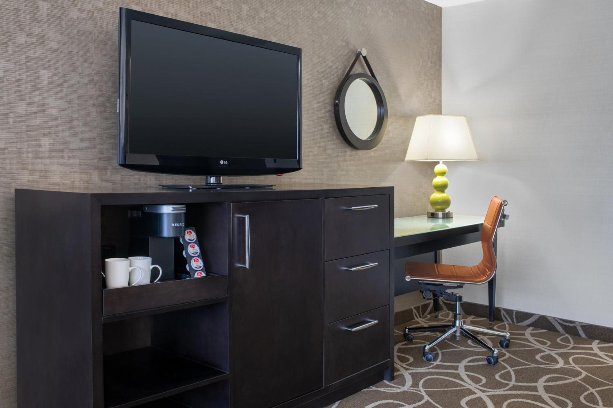 Crowne Plaza Kitchener-Waterloo, An Ihg Hotel Bagian luar foto